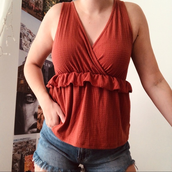 Caution to the Wind Tank S - Picture 2 of 4